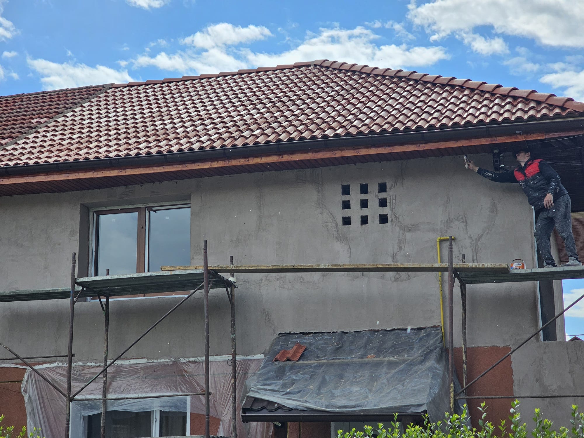Montaj tigla de beton
