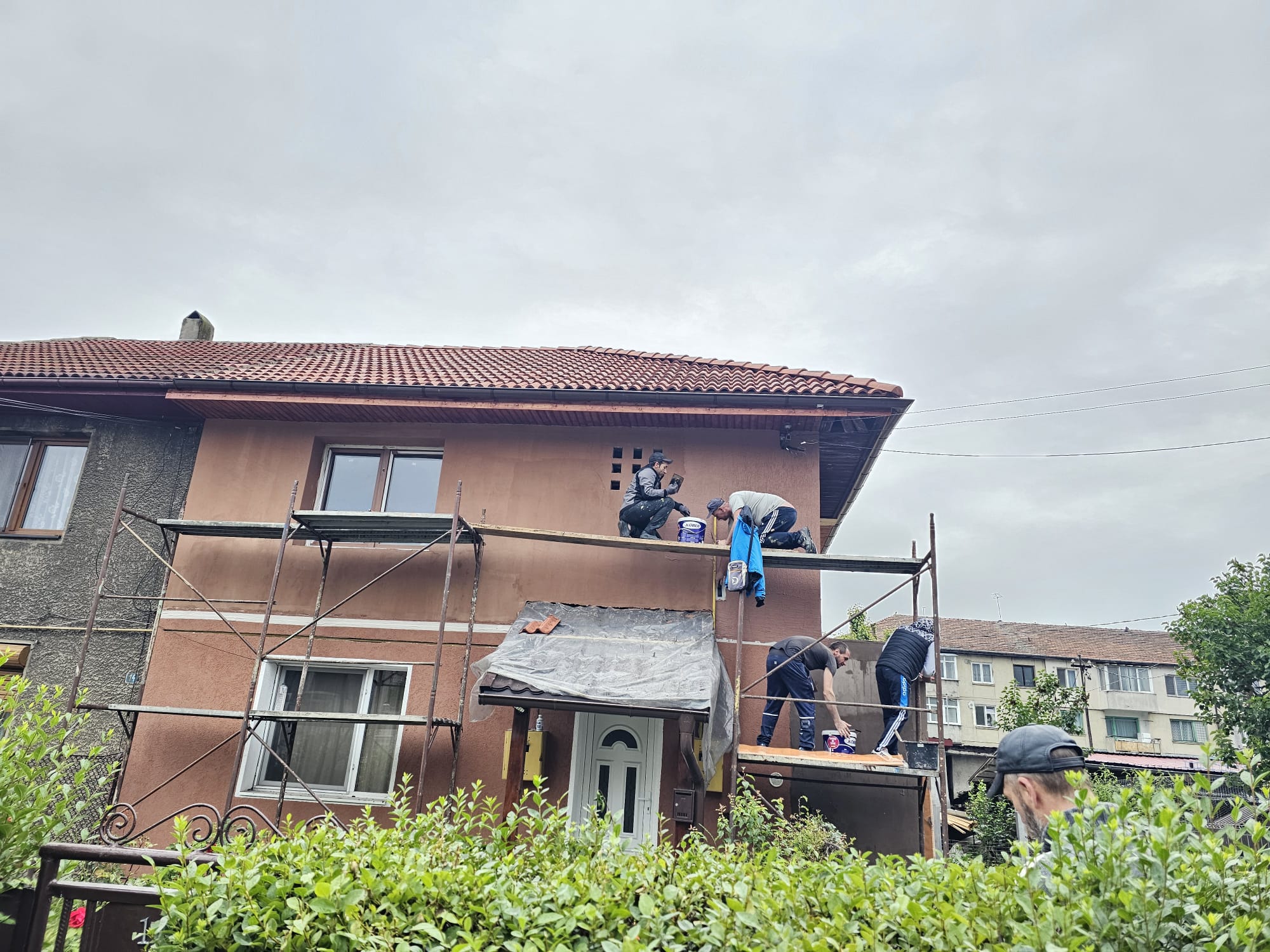 Montaj tigla de beton