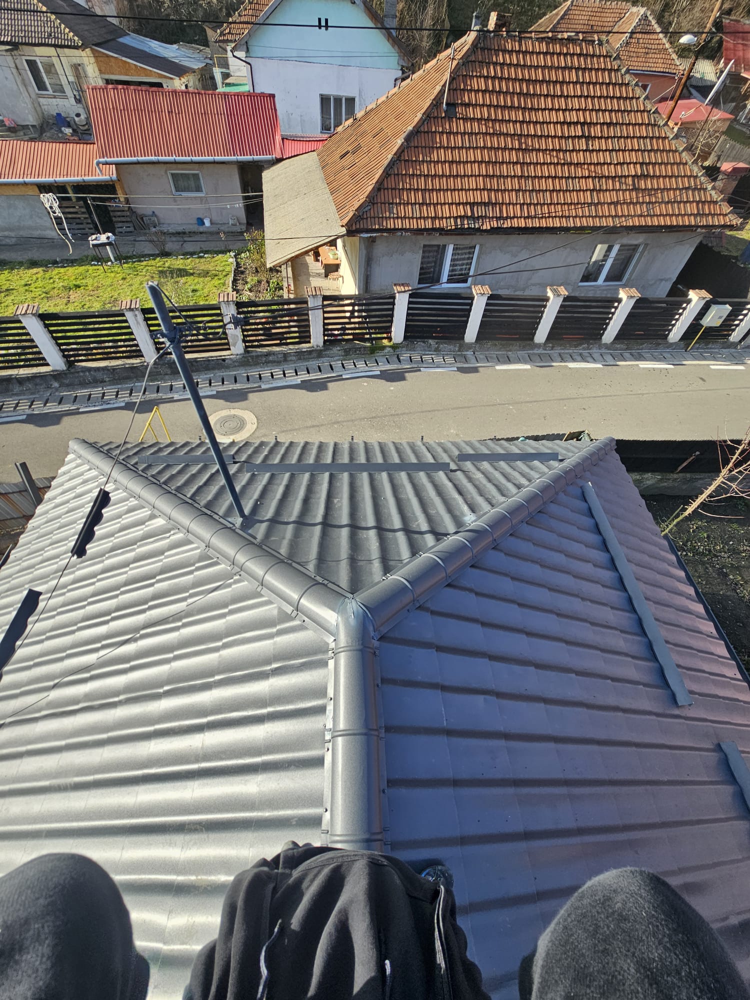 Tablă metalică montaj