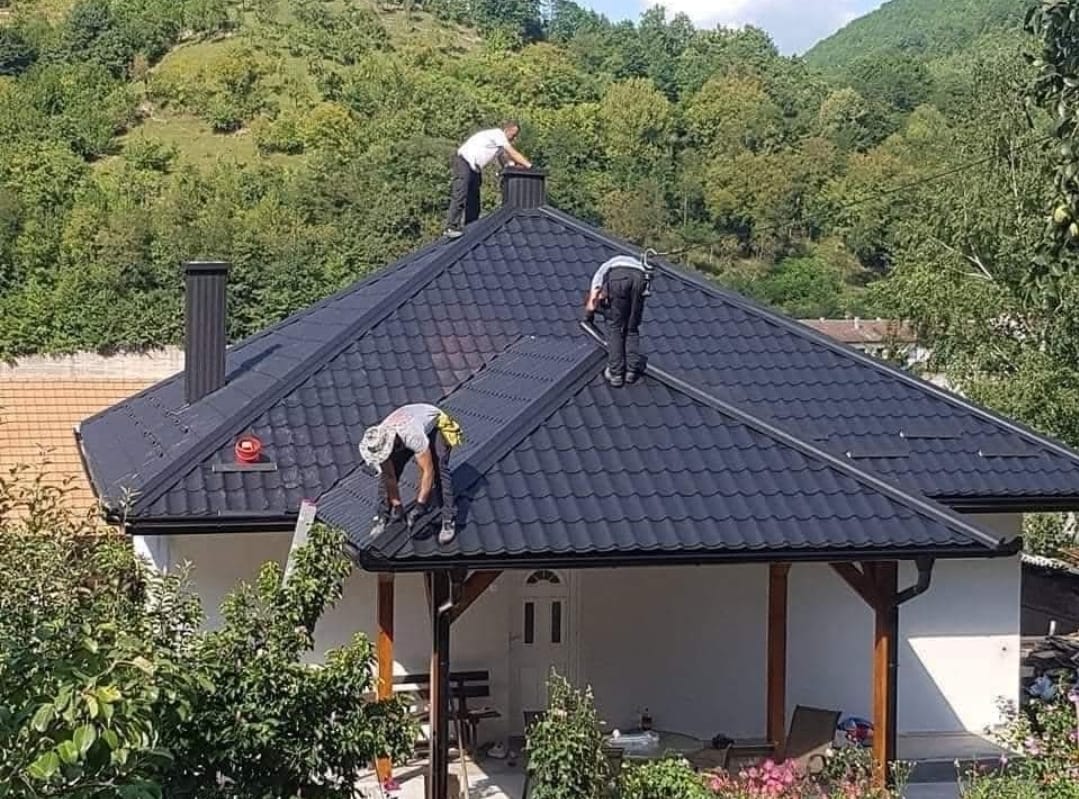 Tablă metalică montaj