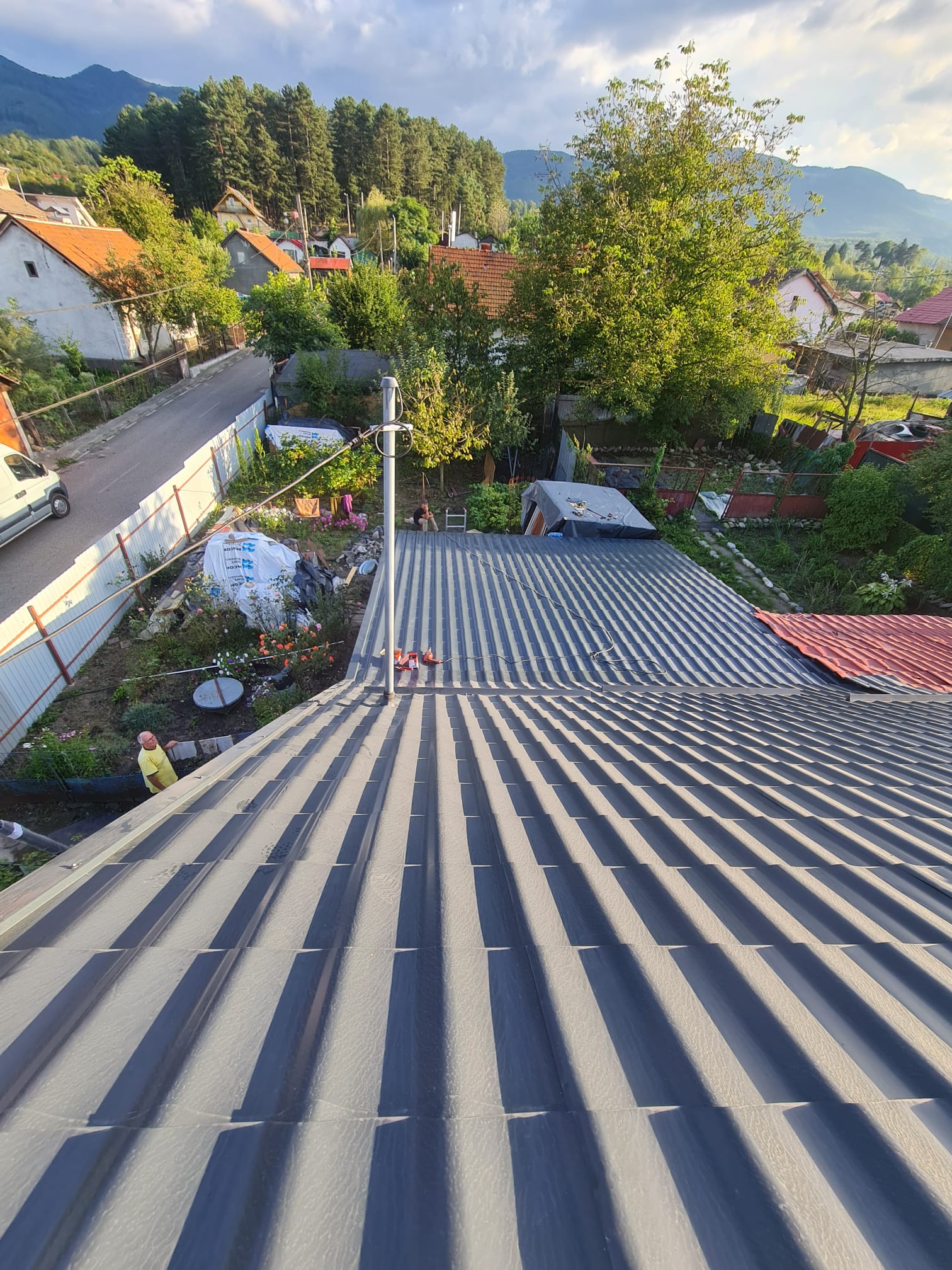 Tablă metalică montaj