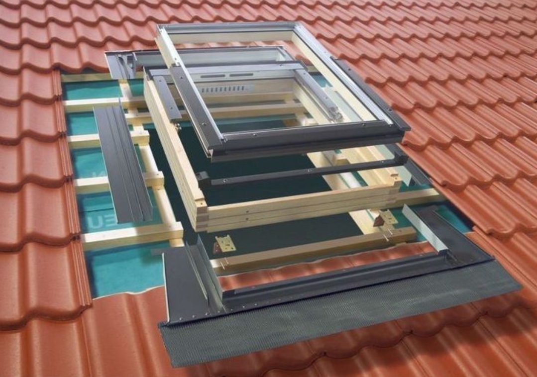 Fereastră mansardă Velux